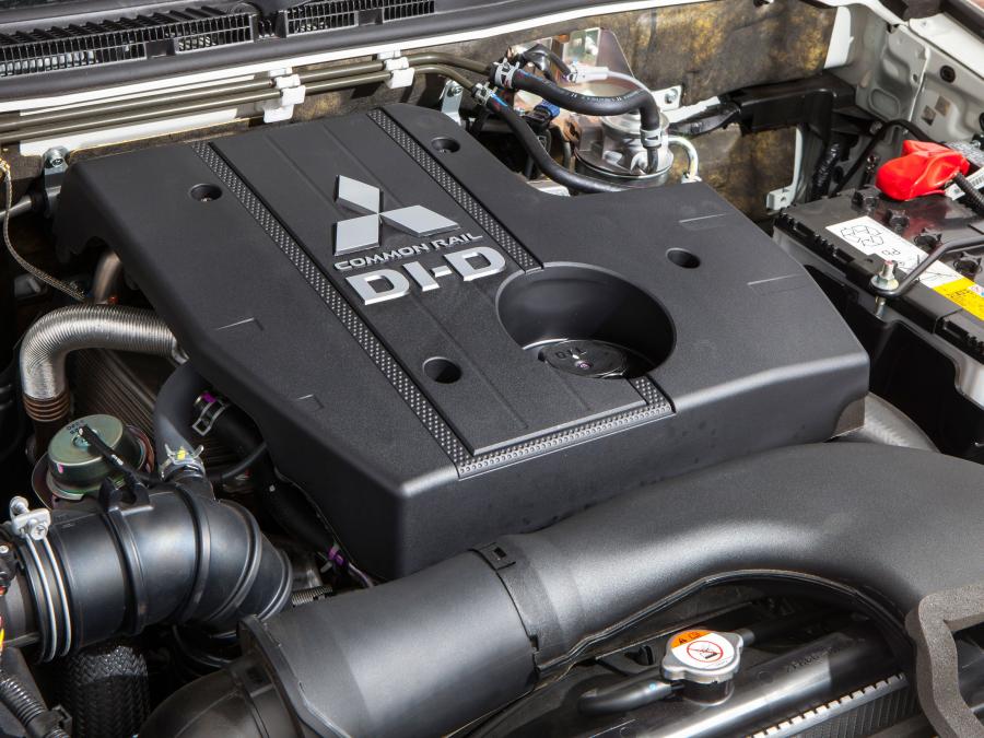  Mitsubishi Pajero 5-Door 2011 года  (AU) (фото 17 из 20)
